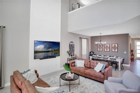 Casa en venta en Kissimmee, Florida, 5 dormitorios, 280.01 m2 № 1685202 - foto 8
