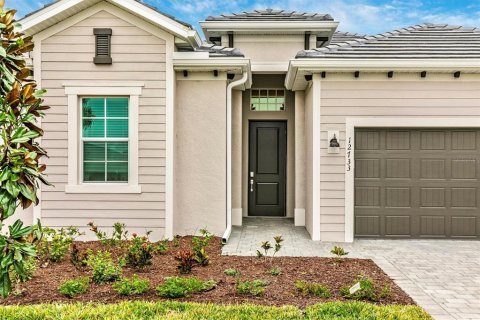 House in Venice, Florida 3 bedrooms, 208.75 sq.m. № 2232979 - photo 2
