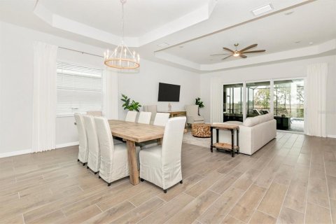 House in Venice, Florida 3 bedrooms, 208.75 sq.m. № 2232979 - photo 13