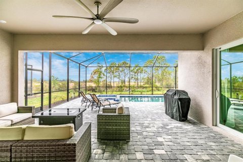 House in Venice, Florida 3 bedrooms, 208.75 sq.m. № 2232979 - photo 20
