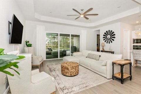 House in Venice, Florida 3 bedrooms, 208.75 sq.m. № 2232979 - photo 18