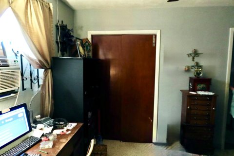 House in Miami, Florida 3 bedrooms, 108.05 sq.m. № 2168243 - photo 17