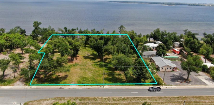 Land in Panama City, Florida № 561722