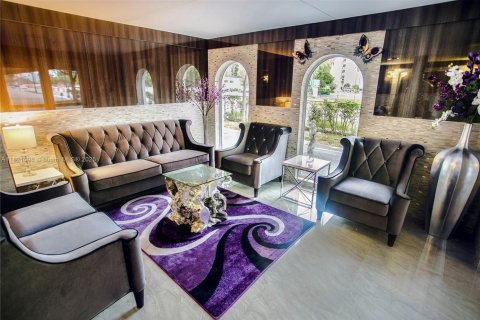 Condo in Fort Lauderdale, Florida  № 2013297 - photo 5