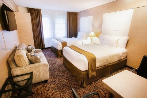 Condo in Fort Lauderdale, Florida  № 2013297 - photo 6