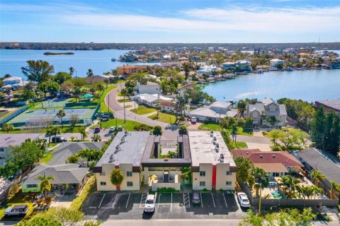 Condominio en alquiler en Indian Rocks Beach, Florida, 1 dormitorio, 55.56 m2 № 1895160 - foto 20