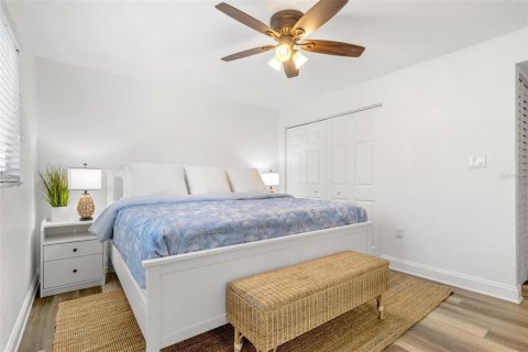 Condominio en alquiler en Indian Rocks Beach, Florida, 1 dormitorio, 55.56 m2 № 1895160 - foto 13