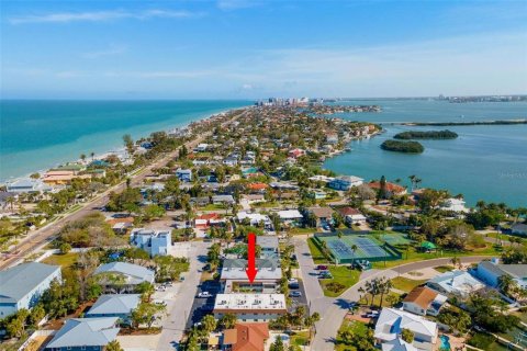 Condominio en alquiler en Indian Rocks Beach, Florida, 1 dormitorio, 55.56 m2 № 1895160 - foto 24