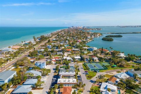 Condominio en alquiler en Indian Rocks Beach, Florida, 1 dormitorio, 55.56 m2 № 1895160 - foto 23