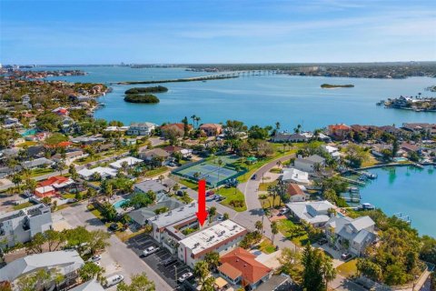 Condominio en alquiler en Indian Rocks Beach, Florida, 1 dormitorio, 55.56 m2 № 1895160 - foto 22