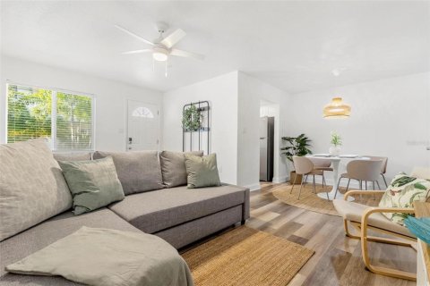 Condominio en alquiler en Indian Rocks Beach, Florida, 1 dormitorio, 55.56 m2 № 1895160 - foto 5