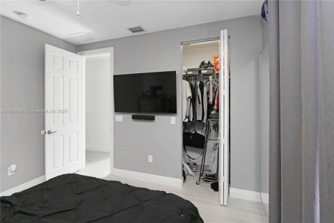 Casa en venta en Miramar, Florida, 5 dormitorios, 290.04 m2 № 1862092 - foto 26