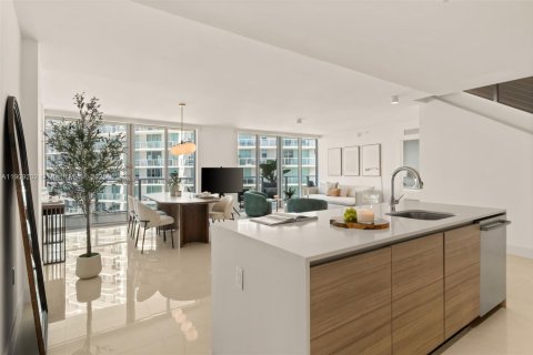 Condo in Miami Beach, Florida, 3 bedrooms  № 2012870 - photo 5