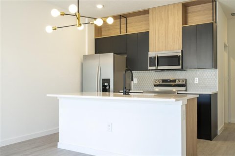 Touwnhouse à vendre à Kissimmee, Floride: 3 chambres, 126.35 m2 № 2222379 - photo 5