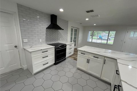 House in Altamonte Springs, Florida 4 bedrooms, 280.47 sq.m. № 1787925 - photo 28