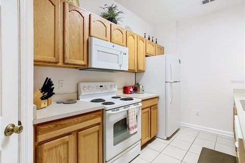 Condo in Kissimmee, Florida, 2 bedrooms  № 2430800 - photo 22