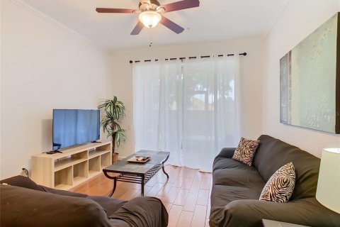 Condo in Kissimmee, Florida, 2 bedrooms  № 2430800 - photo 10