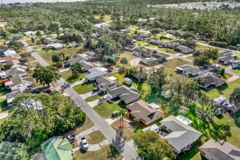 House in Sebring, Florida 3 bedrooms, 113.9 sq.m. № 2338925 - photo 23