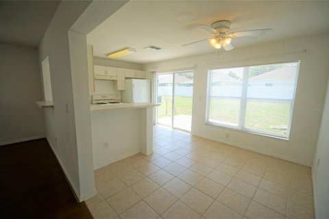 Villa ou maison à louer à Lutz, Floride: 4 chambres, 134.24 m2 № 2120215 - photo 7