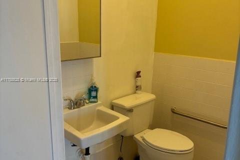 Commercial property in Cutler Bay, Florida № 1860359 - photo 8