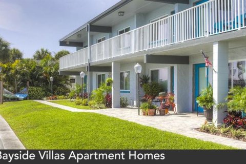 Apartment in South Pasadena, Florida 2 bedrooms, 79.9 sq.m. № 2101059