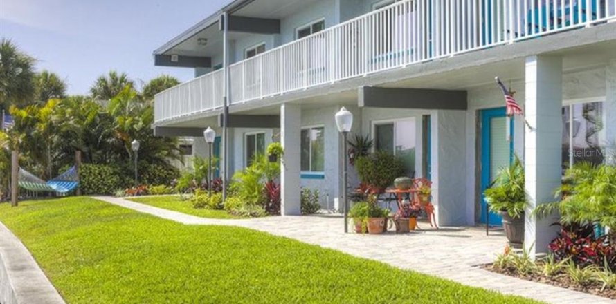 Apartment in South Pasadena, Florida 2 bedrooms, 79.9 sq.m. № 2101059