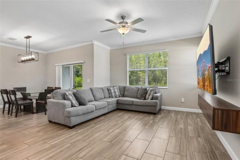 Townhouse in Lutz, Florida 3 bedrooms, 167.32 sq.m. № 2266280 - photo 4