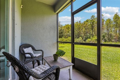 Townhouse in Lutz, Florida 3 bedrooms, 167.32 sq.m. № 2266280 - photo 2