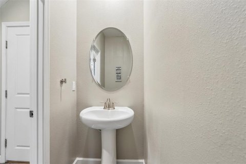 Townhouse in Lutz, Florida 3 bedrooms, 167.32 sq.m. № 2266280 - photo 12