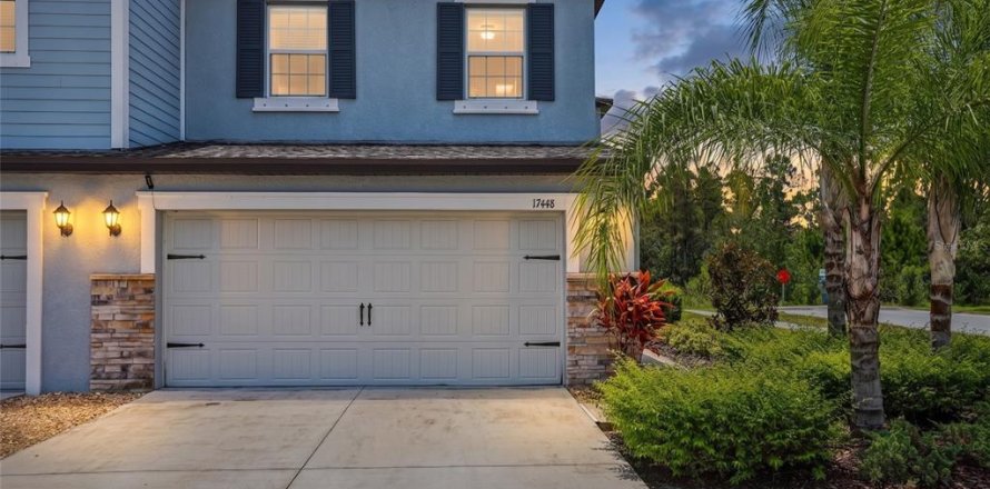Townhouse in Lutz, Florida 3 bedrooms, 167.32 sq.m. № 2266280