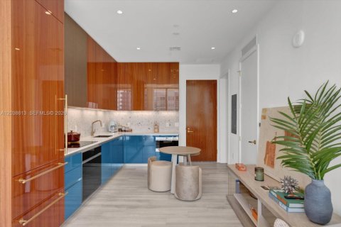 Copropriété à vendre à Miami, Floride: 2 chambres, 105.35 m2 № 2240483 - photo 10