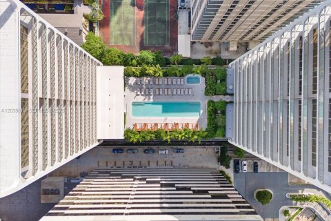 Copropriété à vendre à Miami, Floride: 2 chambres, 105.35 m2 № 2240483 - photo 30