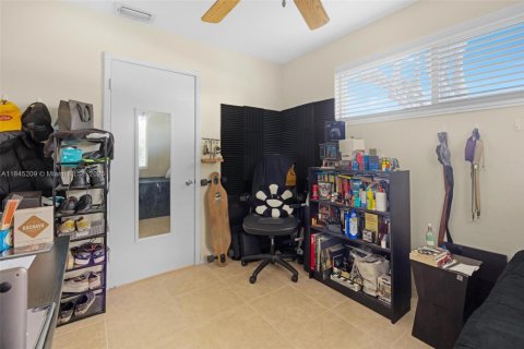Propiedad comercial en venta en Wilton Manors, Florida, 169.83 m2 № 1935899 - foto 12