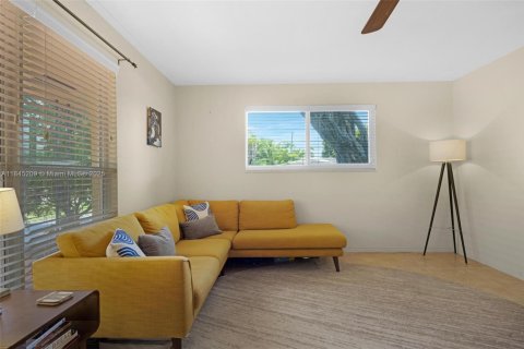 Propiedad comercial en venta en Wilton Manors, Florida, 169.83 m2 № 1935899 - foto 9