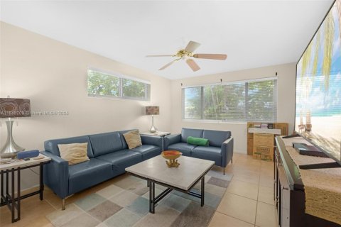 Immobilier commercial à vendre à Wilton Manors, Floride: 169.83 m2 № 1935899 - photo 23