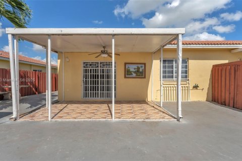 Condo in Miami, Florida, 3 bedrooms  № 1672224 - photo 11