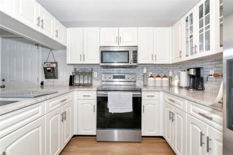 House in Bradenton, Florida 3 bedrooms, 208.1 sq.m. № 1758428 - photo 4