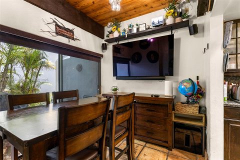Townhouse in Miami, Florida 3 bedrooms, 156.82 sq.m. № 1944084 - photo 7