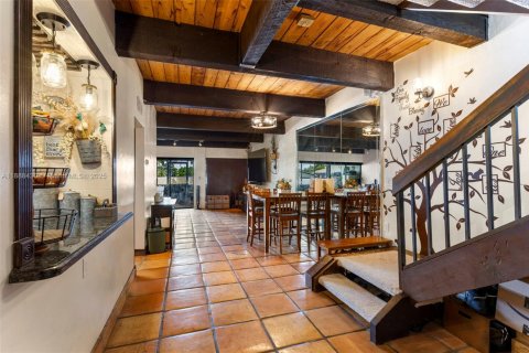 Townhouse in Miami, Florida 3 bedrooms, 156.82 sq.m. № 1944084 - photo 1