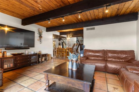 Townhouse in Miami, Florida 3 bedrooms, 156.82 sq.m. № 1944084 - photo 12