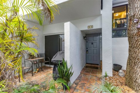 Townhouse in Miami, Florida 3 bedrooms, 156.82 sq.m. № 1944084 - photo 25