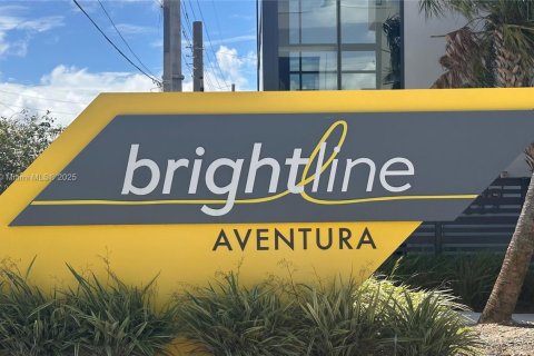 Townhouse in Miami, Florida 3 bedrooms, 156.82 sq.m. № 1944084 - photo 30
