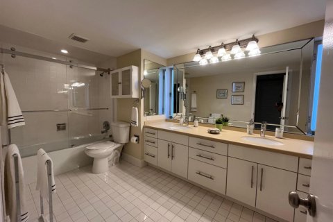 Купить кондоминиум в Палм-Бич, Флорида 5 комнат, 124.86м2, № 2177041 - фото 14