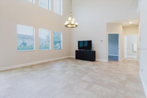 House in Lakeland, Florida 5 bedrooms, 319.58 sq.m. № 1839941 - photo 28
