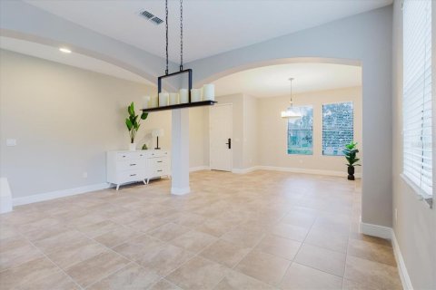 House in Lakeland, Florida 5 bedrooms, 319.58 sq.m. № 1839941 - photo 8