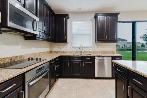 House in Lakeland, Florida 5 bedrooms, 319.58 sq.m. № 1839941 - photo 21