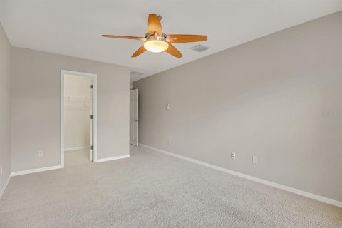 Townhouse in Fish Hawk, Florida 3 bedrooms, 193.61 sq.m. № 1765521 - photo 20