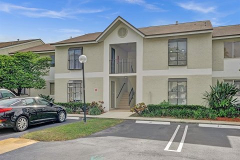 Condo à Pompano Beach, Floride, 2 chambres  № 2253031