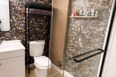 Condo in North Miami Beach, Florida, 2 bedrooms  № 2057114 - photo 9