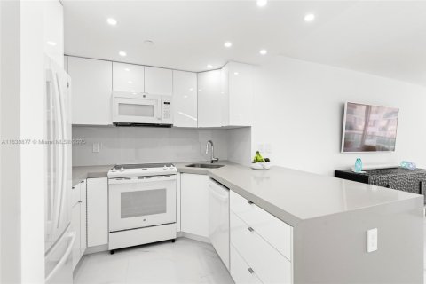 Appartement à louer à Miami Beach, Floride: 1 chambre, 89.37 m2 № 1806498 - photo 10